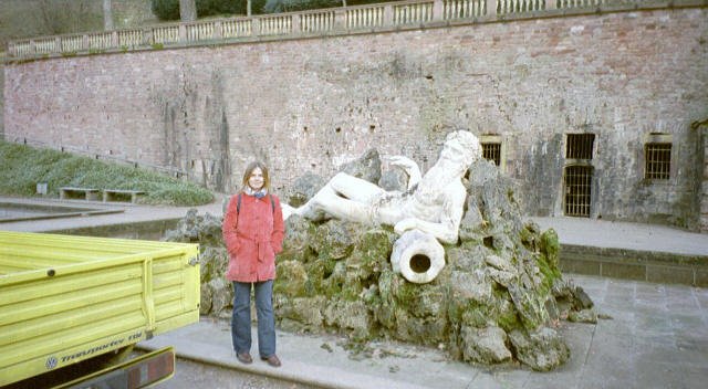 _schloss_fountain1.jpg