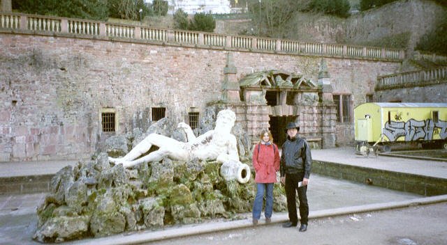 _schloss_fountain2.jpg