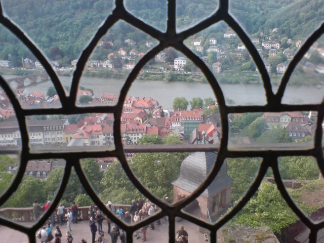 viewoutthewindowsofanapartmentintheschloss.jpg