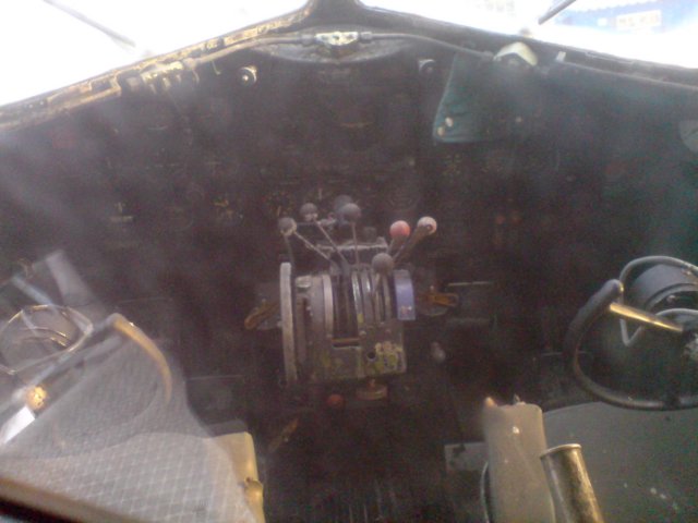 dc3cockpit.jpg