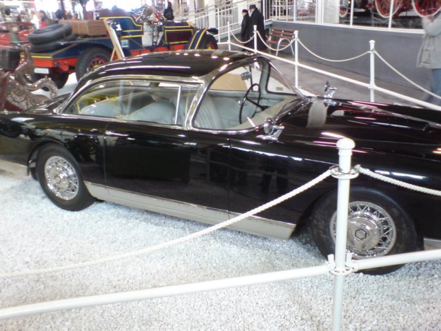 elegancefromfrancefacelvega.jpg