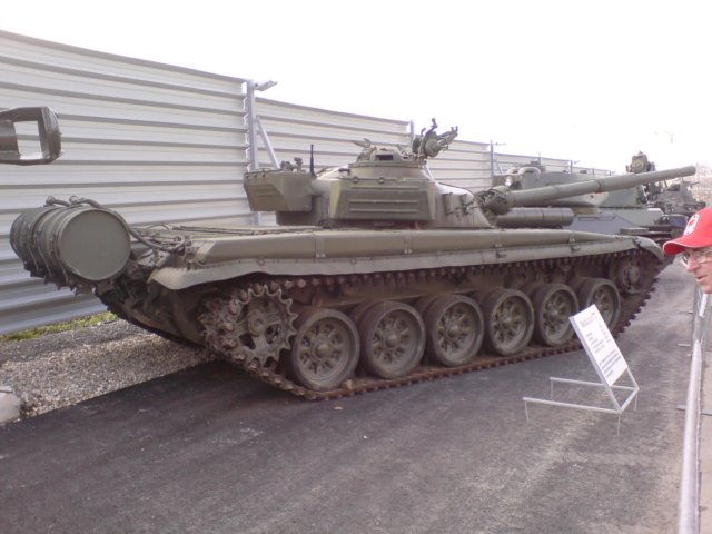 thevauntedsoviett72tank.jpg