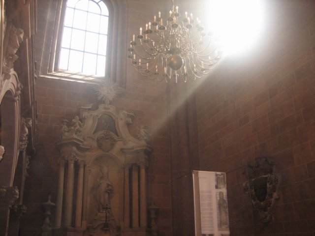 insidewormscathedral.jpg