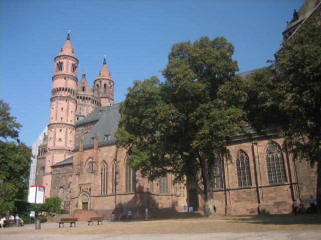 wormscathedral.jpg