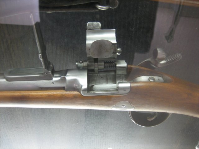 frenchsnuffboxrifleconvertedfroma1859percussionrifletobreechloadingin1867similartothebritishsnider.jpg